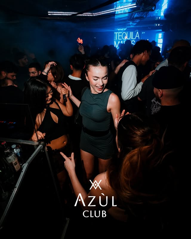 Dancefloor de l'Azùl Club en pleine soirée